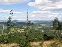 Die Sicht auf die Städte Rumburk und Varnsdorf aus dem Berg Jedlová